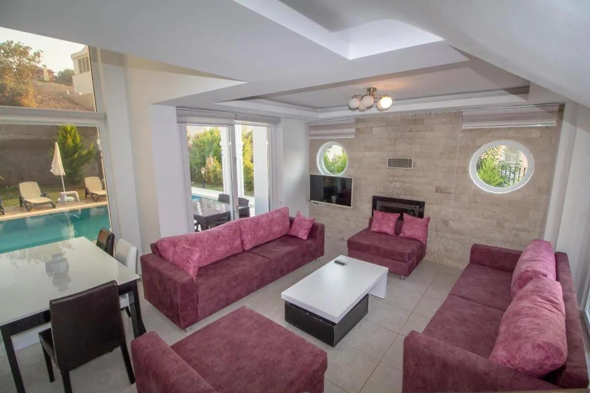 Cihan Villa, Oezel Havuzlu, Fethiye 0*,
